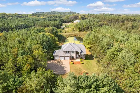 417 Glen Ct, Hudson, WI 54016