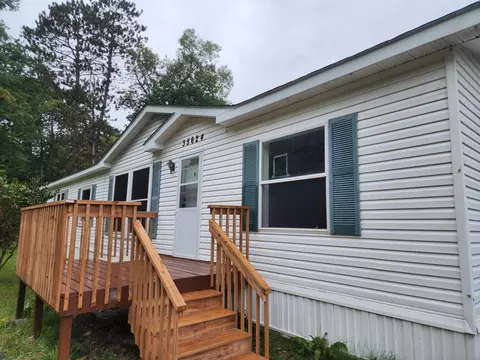 35624 Alan St, Cohasset, MN 55721