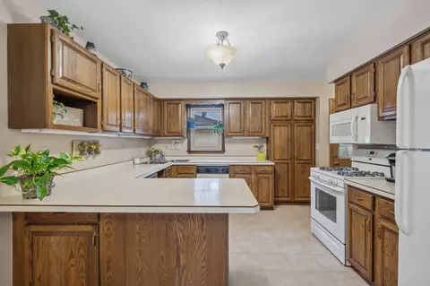 40 E 94 12 St, Bloomington, MN 55420 photo 13