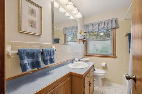 40 E 94 12 St, Bloomington, MN 55420 photo 26