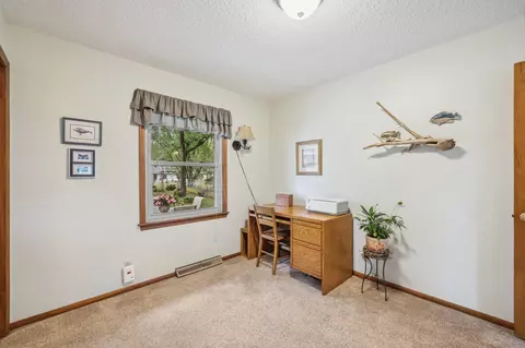 40 E 94 12 St, Bloomington, MN 55420 photo 25