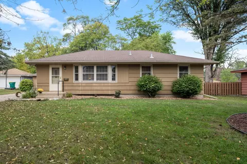 40 E 94 12 St, Bloomington, MN 55420 photo 3
