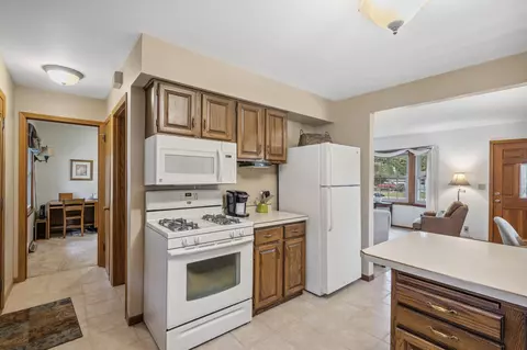 40 E 94 12 St, Bloomington, MN 55420 photo 18