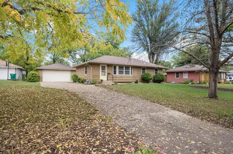 40 E 94 12 St, Bloomington, MN 55420