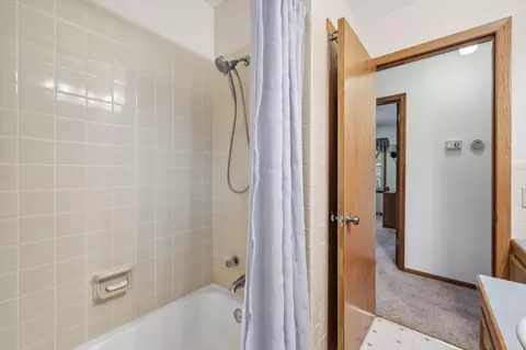 40 E 94 12 St, Bloomington, MN 55420 photo 28