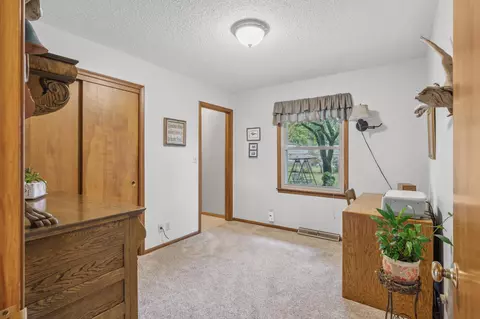 40 E 94 12 St, Bloomington, MN 55420 photo 23