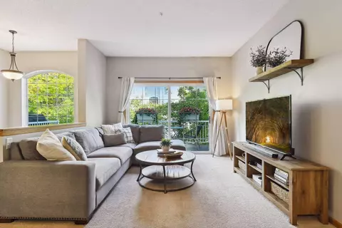 702 Fairfield Cir, Minnetonka, MN 55305