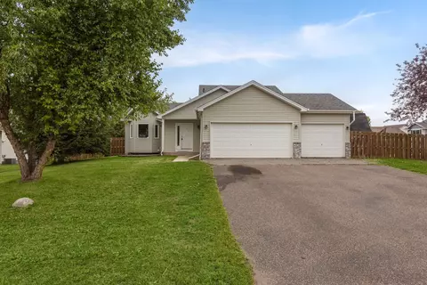 132 Summerfield Dr, Waverly, MN 55390