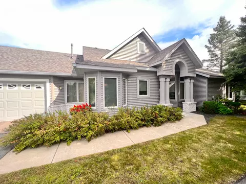 2530 Sumac Rdg, White Bear Lake, MN 55110