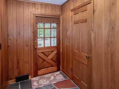 8915 River Ridge Rd, Bloomington, MN 55425 photo 20