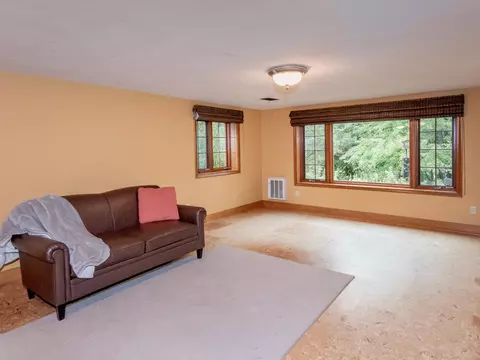 8915 River Ridge Rd, Bloomington, MN 55425 photo 41
