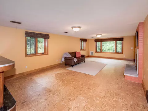 8915 River Ridge Rd, Bloomington, MN 55425 photo 40