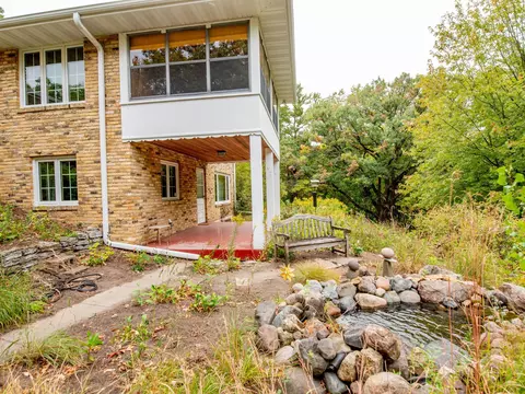 8915 River Ridge Rd, Bloomington, MN 55425 photo 10