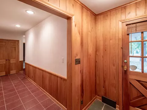 8915 River Ridge Rd, Bloomington, MN 55425 photo 37