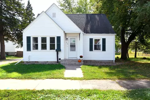 516 4th Ave SE, Waseca, MN 56093