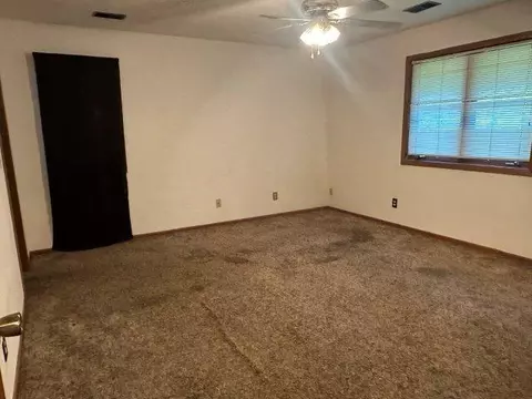 502 9th St SW, Braham, MN 55006 photo 8