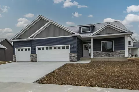 843 Towne Dr NE, Byron, MN 55920