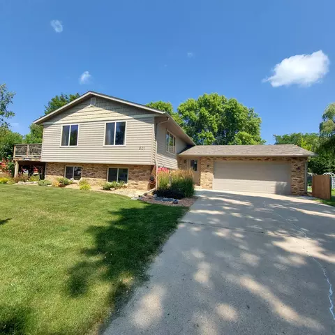 801 11 12 Ave SE, Willmar, MN 56201