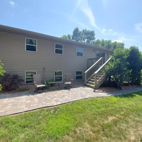 801 11 12 Ave SE, Willmar, MN 56201 photo 3