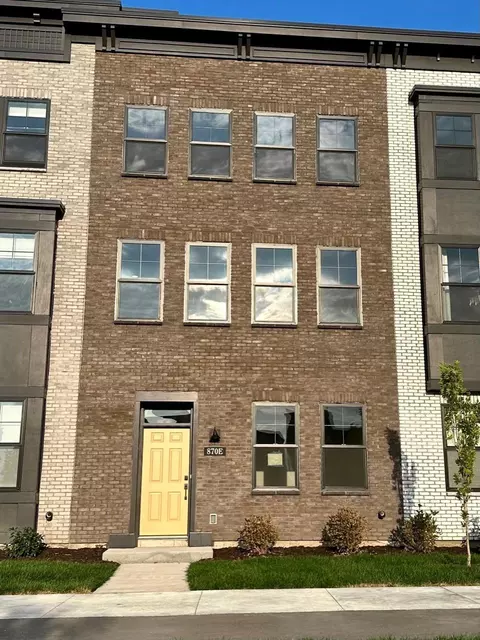 870 E Mount Curve Blvd, Saint Paul, MN 55116
