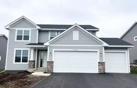 7160 Pearl Dr, Chanhassen, MN 55317