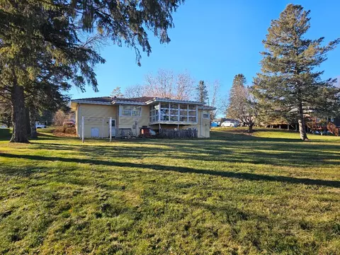 813 Des Moines Dr, Windom, MN 56101 photo 19