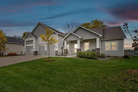 13934 W Preserve Blvd, Burnsville, MN 55337
