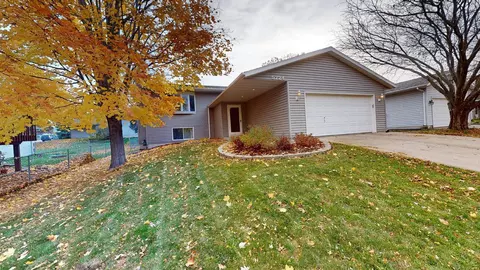 5724 Conway Ct NW, Rochester, MN 55901