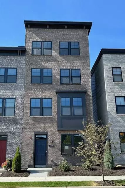 875 A Woodlawn Ave, Saint Paul, MN 55116