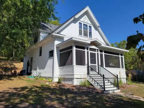 221 W Stevens Ave, Rushford, MN 55971