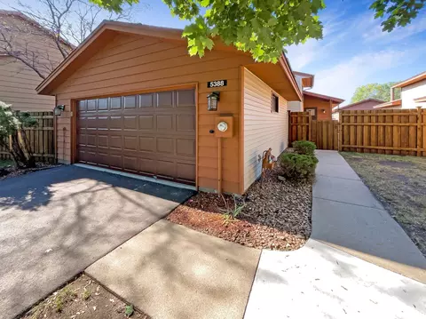 5388 144th St W, Apple Valley, MN 55124