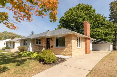 1524 8th Ave NE, Rochester, MN 55906