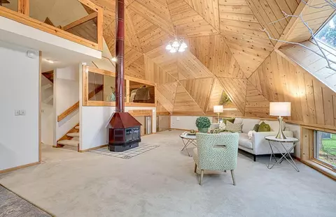 5957 Otter View Cir, White Bear Township, MN 55110