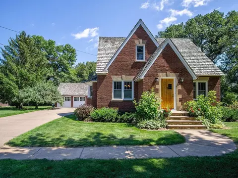 1002 N Shore Dr, Menomonie, WI 54751