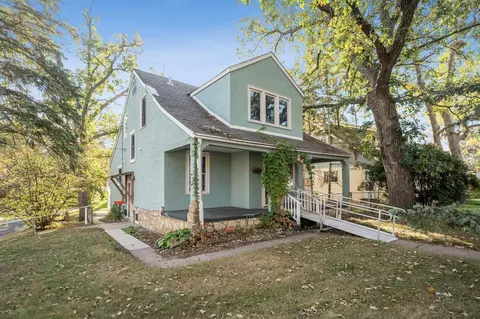 207 Lake St S, Forest Lake, MN 55025