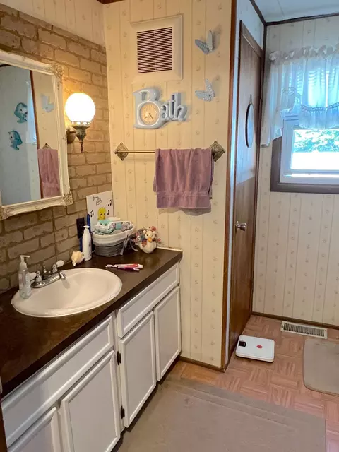 1003 E 18th St, Albert Lea, MN 56007 photo 11