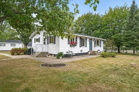 1024 Saint Croix St N, North Hudson, WI 54016