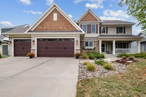 2111 Rushmore Dr, River Falls, WI 54022