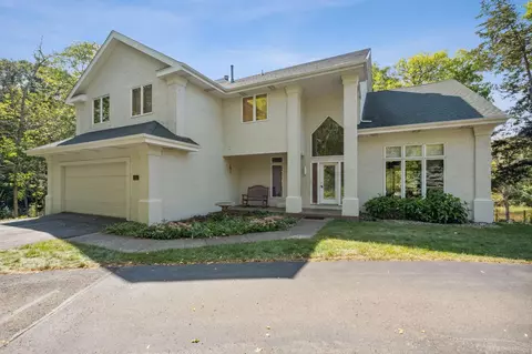 1584 Oakways St, Wayzata, MN 55391