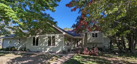 704 Bean Ave, Mora, MN 55051