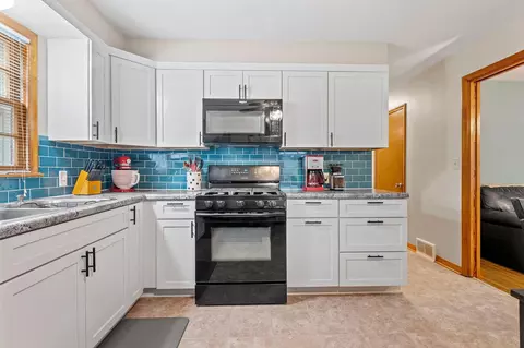 533 Birch St, River Falls, WI 54022 photo 6