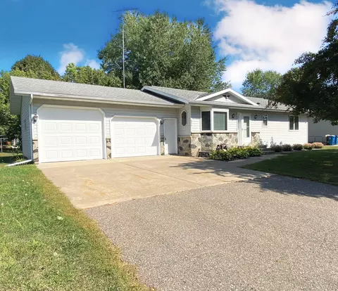 277 Balsam Dr, Foley, MN 56329