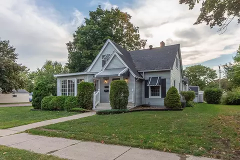 100 N Cordova Ave, Le Center, MN 56057