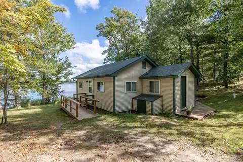 1718 Cozy Lodge Dr NE, Longville, MN 56655