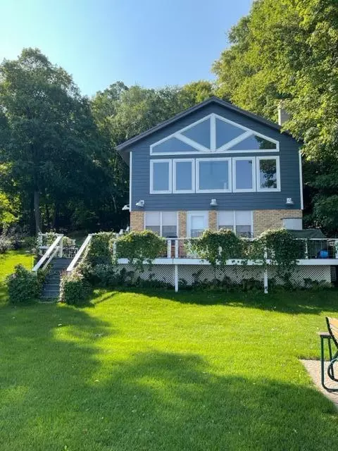 48255 428th St, Perham, MN 56573