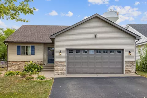 328 Pheasant Dr, Sartell, MN 56377