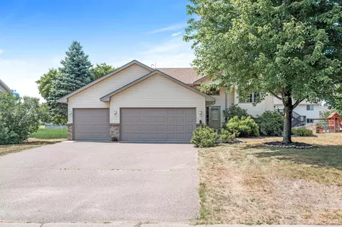 1113 S 2nd St, Princeton, MN 55371