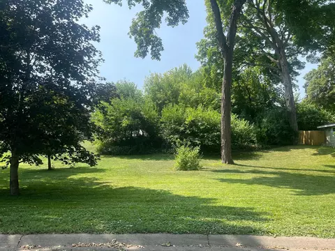 2541 Avon Dr, Mound, MN 55364 photo 2
