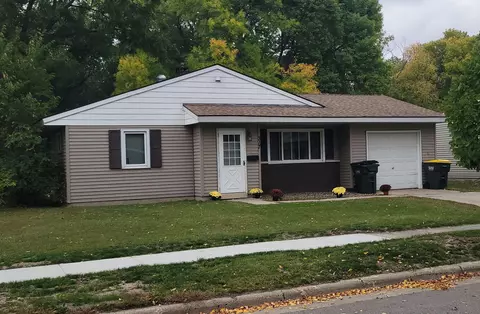 317 17th St NW, Willmar, MN 56201