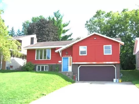 1042 43 12 Ave NE, Columbia Heights, MN 55421